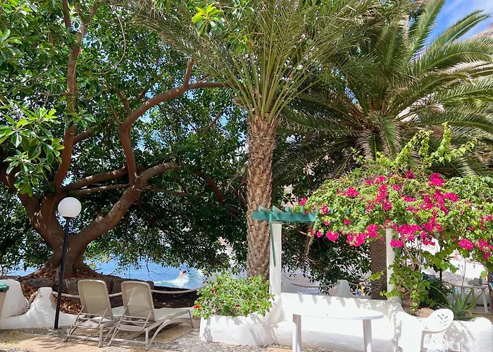 Pambnb Beachfront 1br Playa Chica Santa Cruz de Tenerife